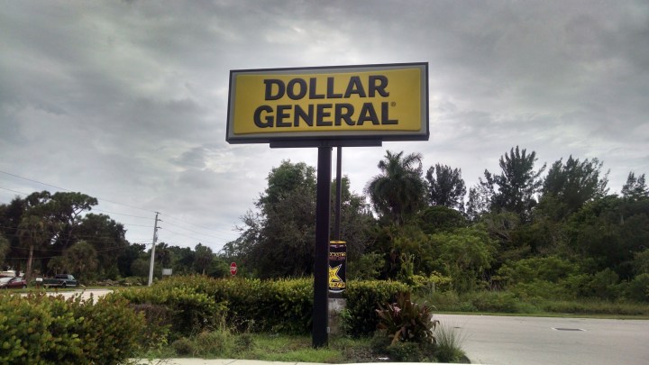 Dollar General store sign